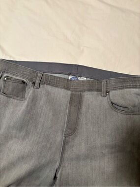 Diane Gilman Straight-Leg Jeans in Charcoal Gray
